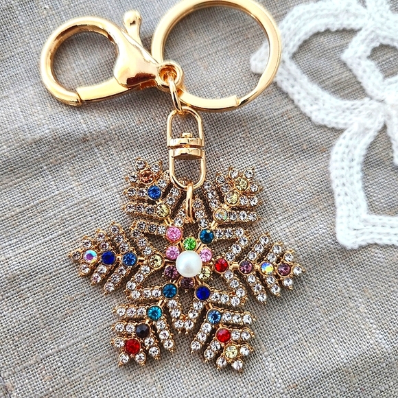 💥SALE💥Snowflake Rhinestone New Keychain, - Picture 3 of 3